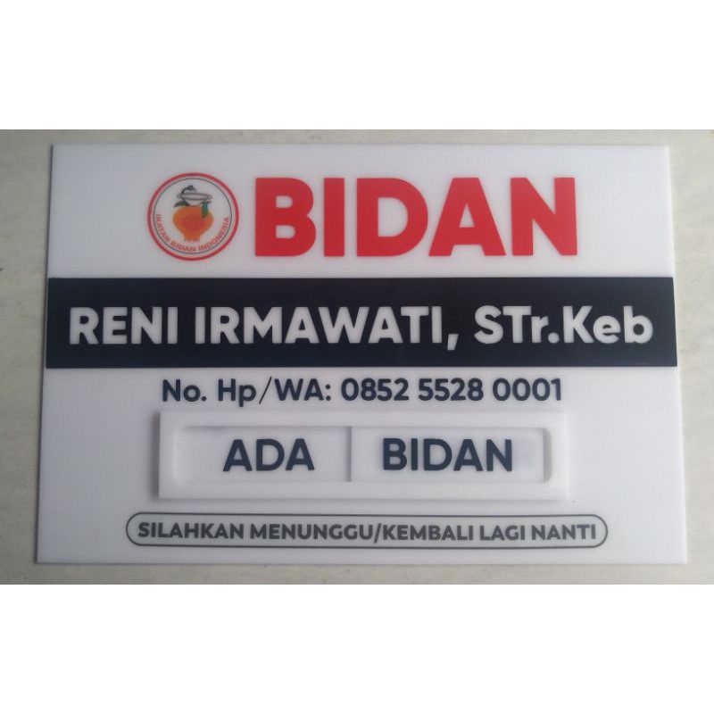 

Papan Nama Axrylic Ukuran 20 x 30 cm Background putih dan warna