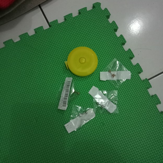 1pc Pita Pengukur Dengan Model Dapat Ditarik Dan Bahan Halus Untuk Perlengkapan Jahit