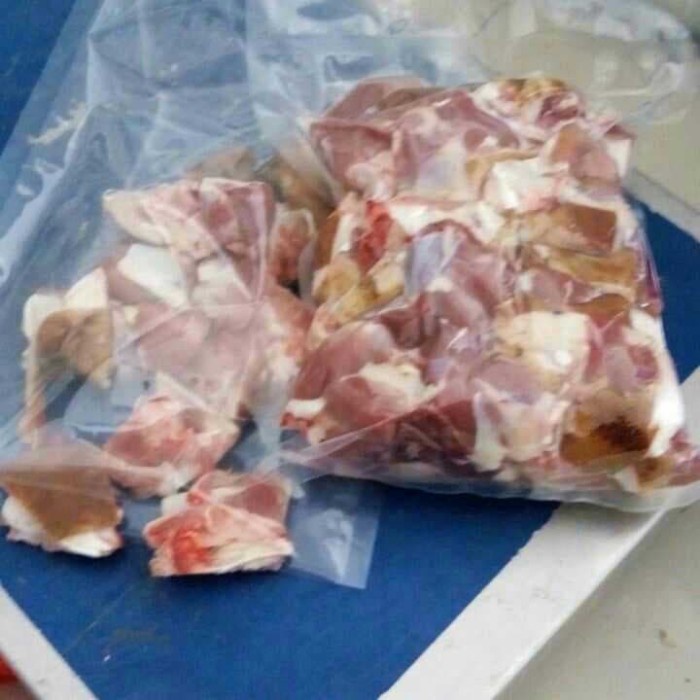 

cukiok/kaki babi/pig leg