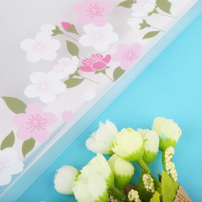 Tas Pouch dengan Bahan Plastik  dan Gambar  Bunga  Sakura 