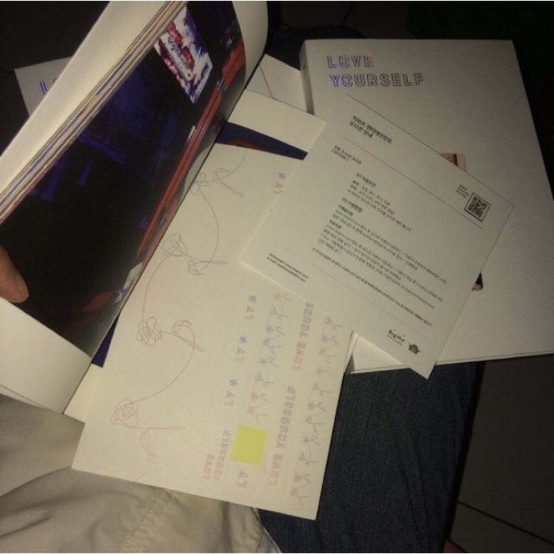 Album BTS Love Yourself : Her ( Min Yoongi/ AugustD pc ) album versi E + lengkap stiker (dipakai 1)