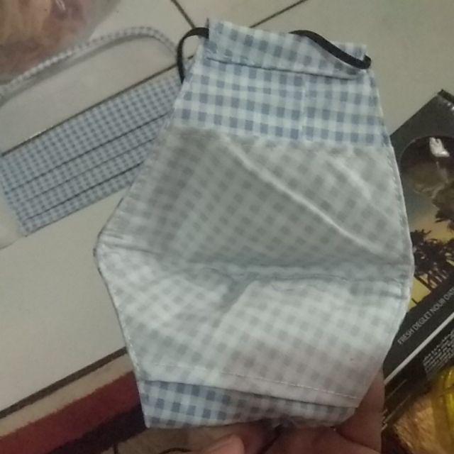 Masker Kain (bisa Selip Tissue) — Bentuk Lancip Motif Kotak-kotak