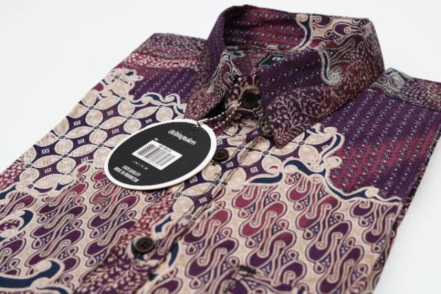 Kemeja batik slimfit lengan panjang premium