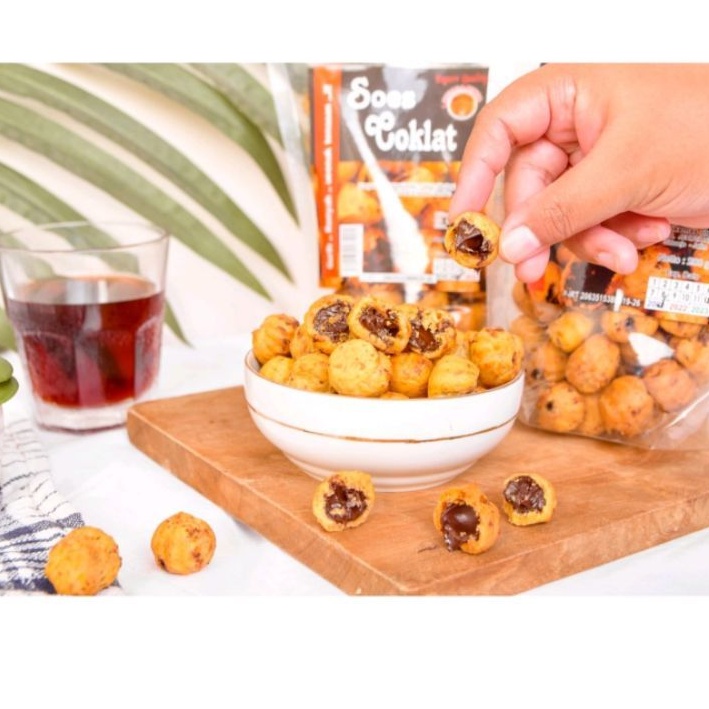 

DUA PUTRA TANJUNG Kripik Soes / Sus Coklat Kepala Singa Merdeka l