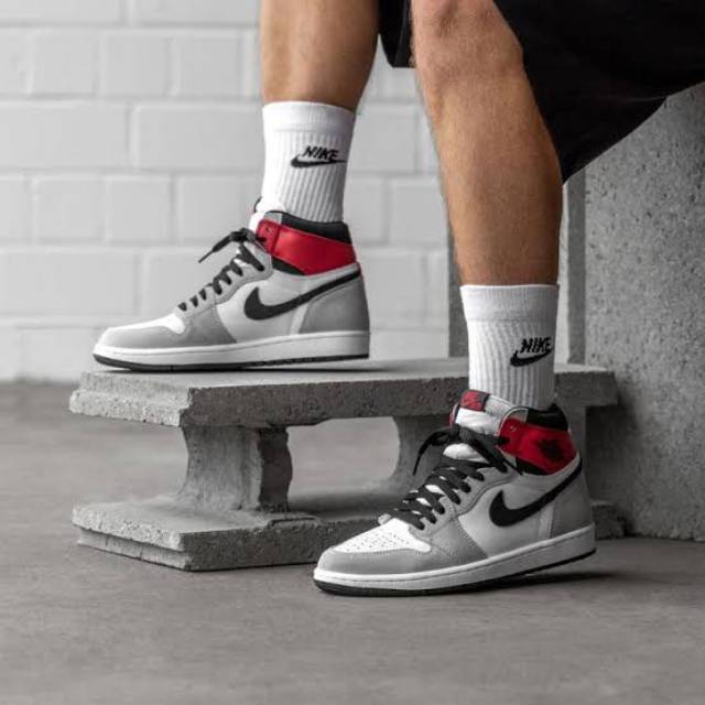 air jordan 1s smoke grey