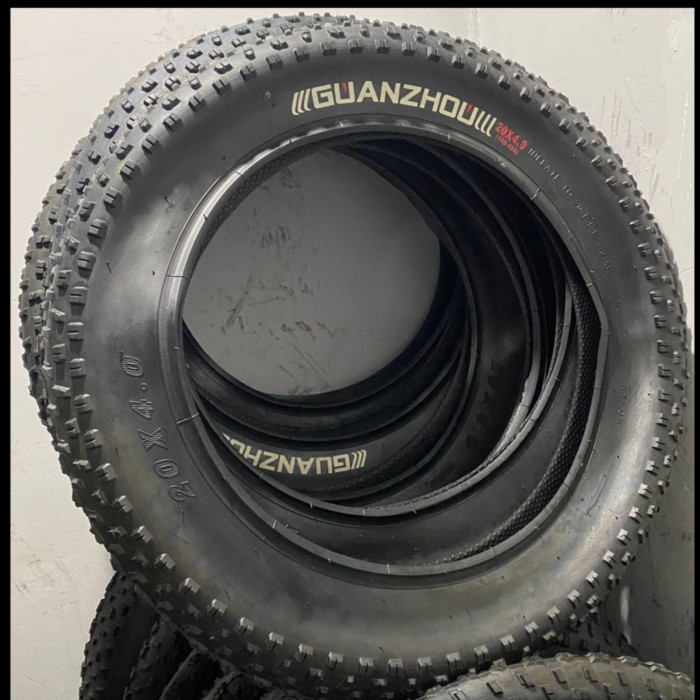 Ban Luar Fatbike Guanzhou / CST 20 X 4.0