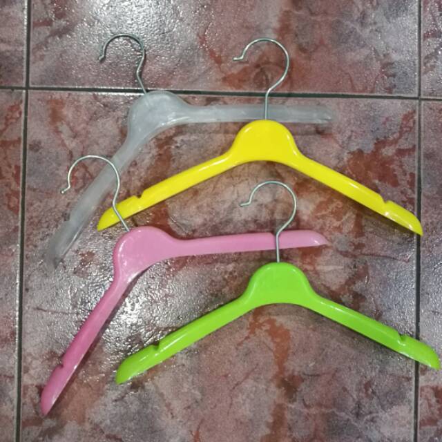 Gantungan baju, hanger baju - bekas