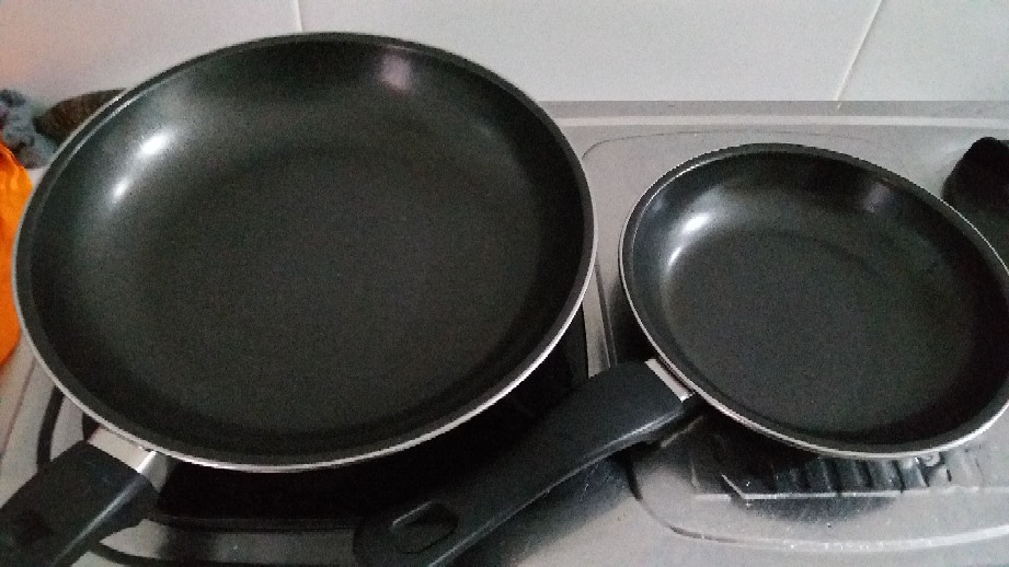 Maspion Wajan Penggorengan Anti Lengket Set 18cm+23cm - Hitam