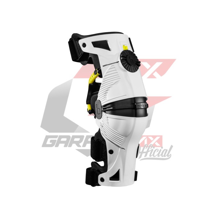 KNEE BRACE MOBIUS X8 STORM - BLACK WHITE