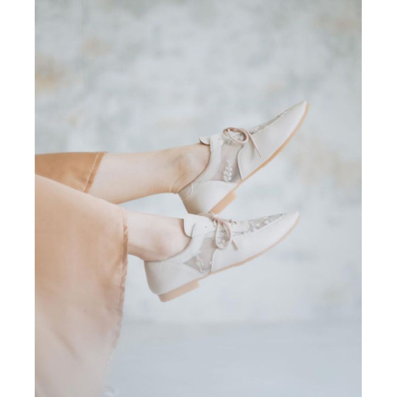 BOOKED ITTAHERL WILLOW