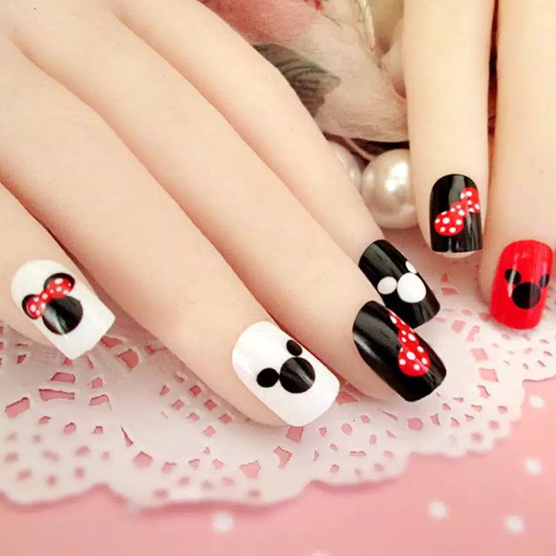 Mickey 24 Pcs Kuku Palsu Fake Nail Manicure Sticker KU031