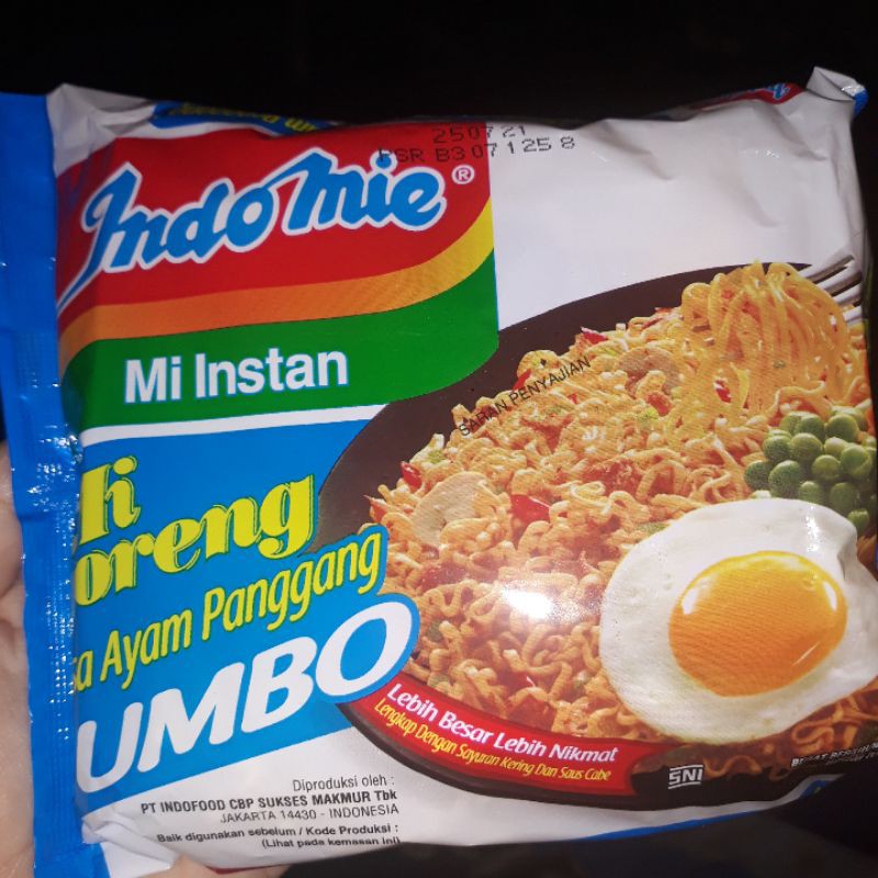 

Indomie goreng jumbo rasa Ayam Panggang