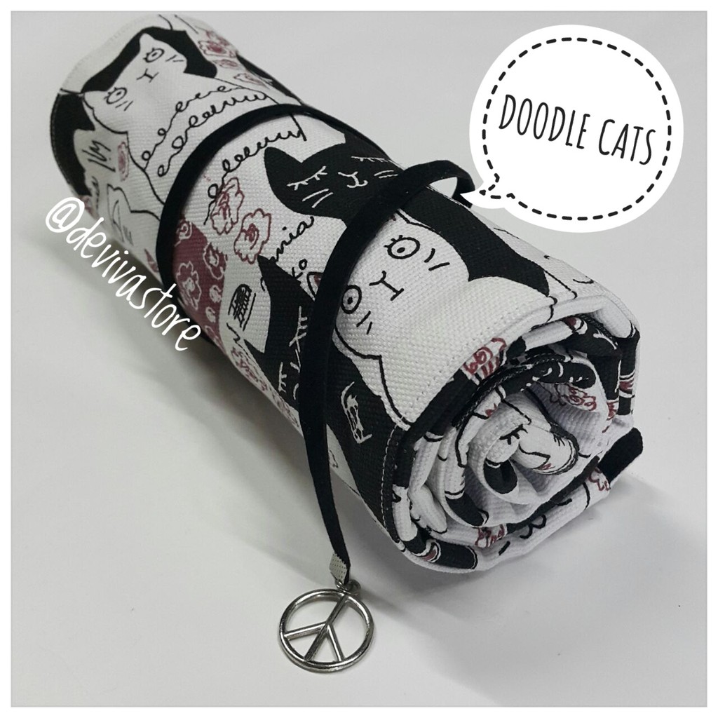 

ROLL PENCIL CASE / TEMPAT PENSIL GULUNG - doodle cats
