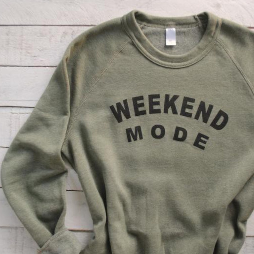 WEEKEND MODE SWEATER UNISEX - CREWNECK TEBAL TERLARIS