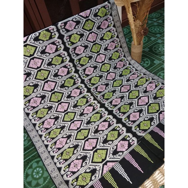 SONGKET TENUN ASLI LOMBOK