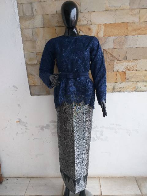 Set kebaya navy tulle mutiara pinquin