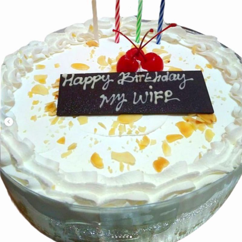 

BIRTHDAY CAKE ALMOND CHEESE D20 / KUE BOLU ULANG TAHUN CHEESE CAKE / CIZZ CHEESECAKE & FRIENDS OLEH OLEH BANDUNG