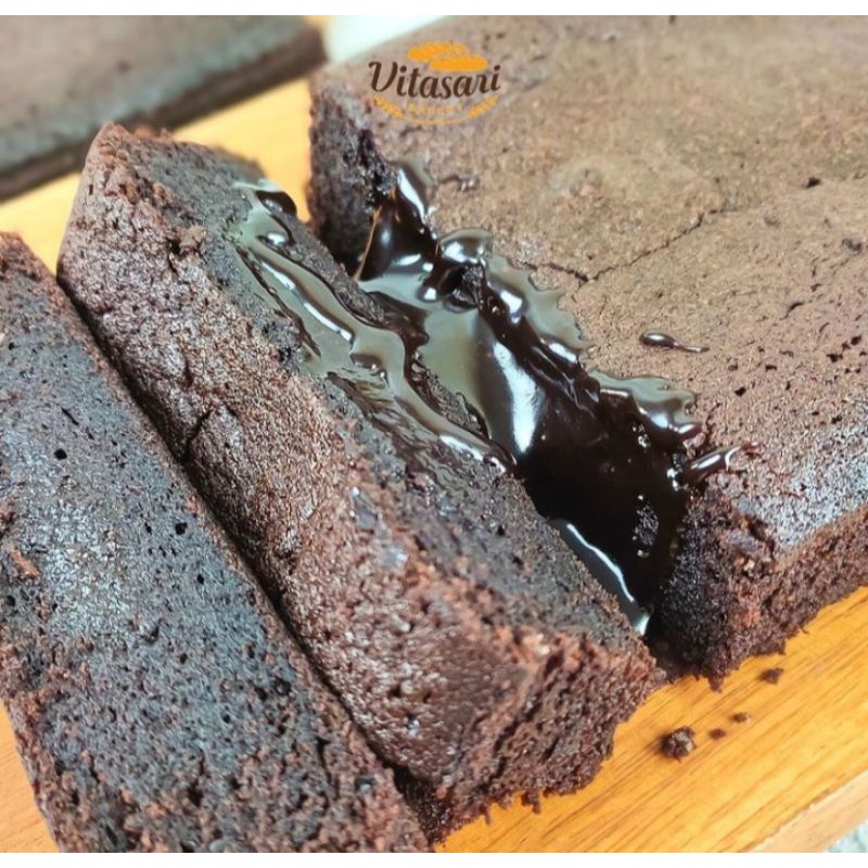 

Brownies Lumer Chocolava Vitasari bakery - Brownies panggang - kue brownies