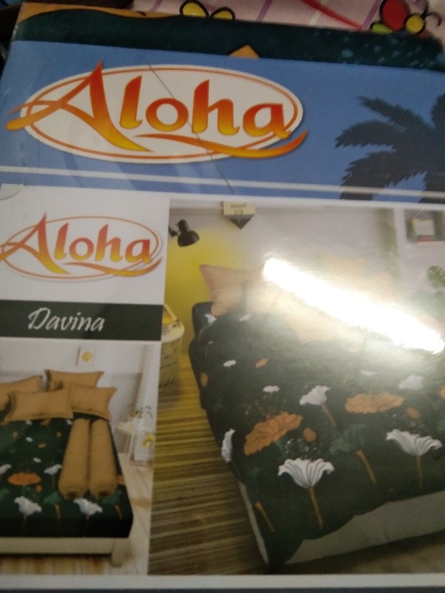 Sprei Aloha - Tinggi 20cm - Pilihan Motif & Ukuran (180x200 / 160x200 - King / Queen)