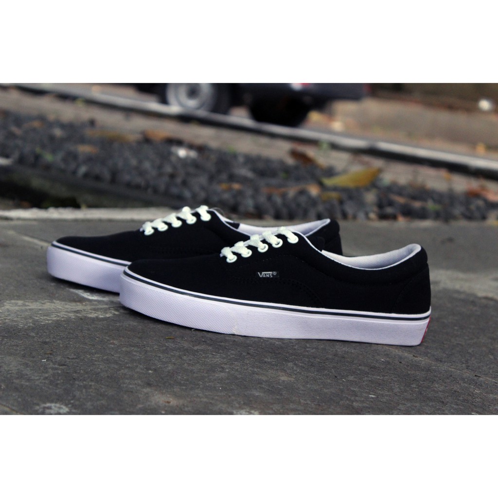 SEPATU VANS AUTHENTIC FULL BLACK HITAM POLOS WHITE PUTIH OLDSKOOL ERA ICC IFC DT