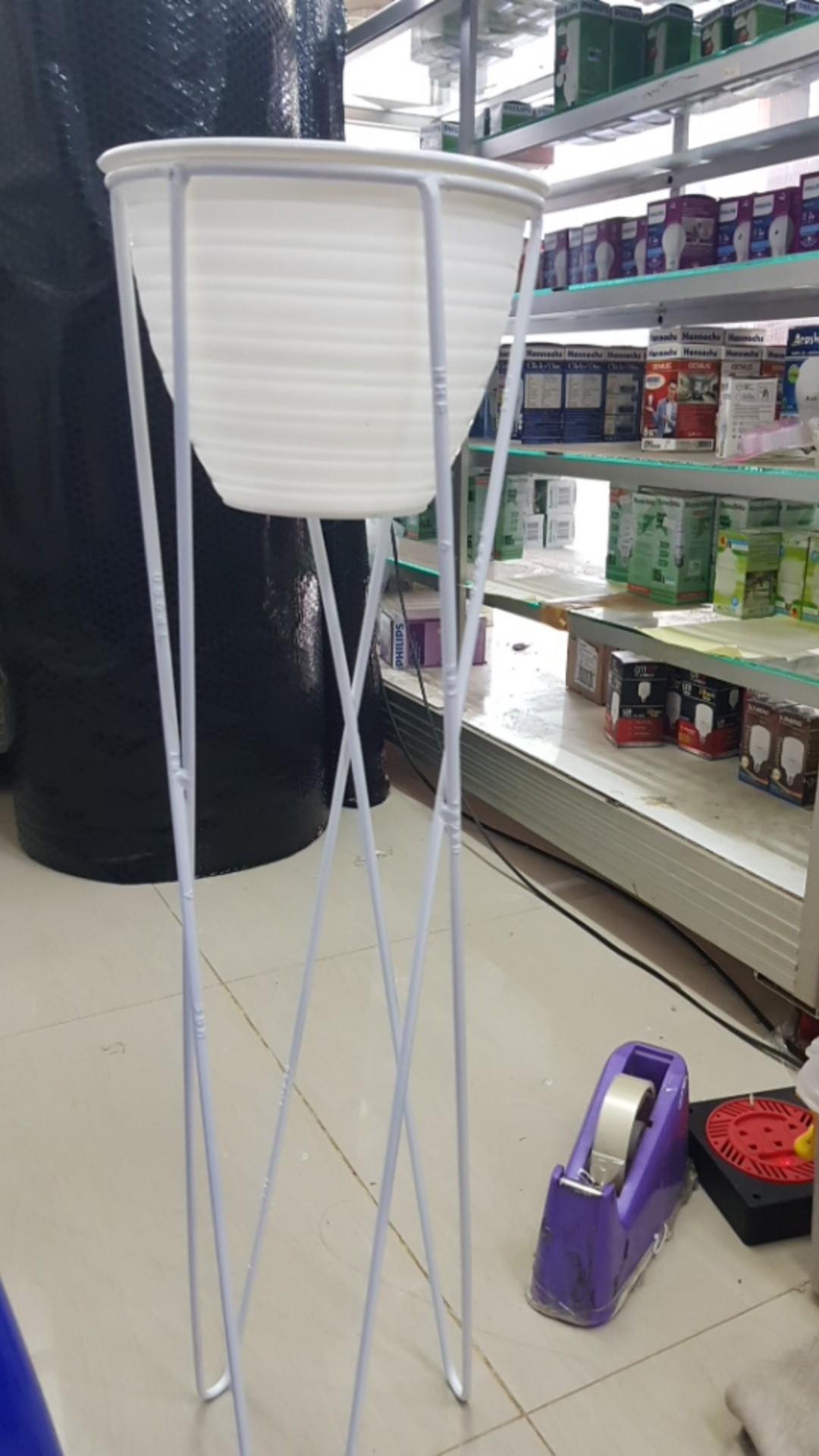 Standing Pot Besi 70cm Diameter 18cm / Rak Bunga Besi / Standing Planter