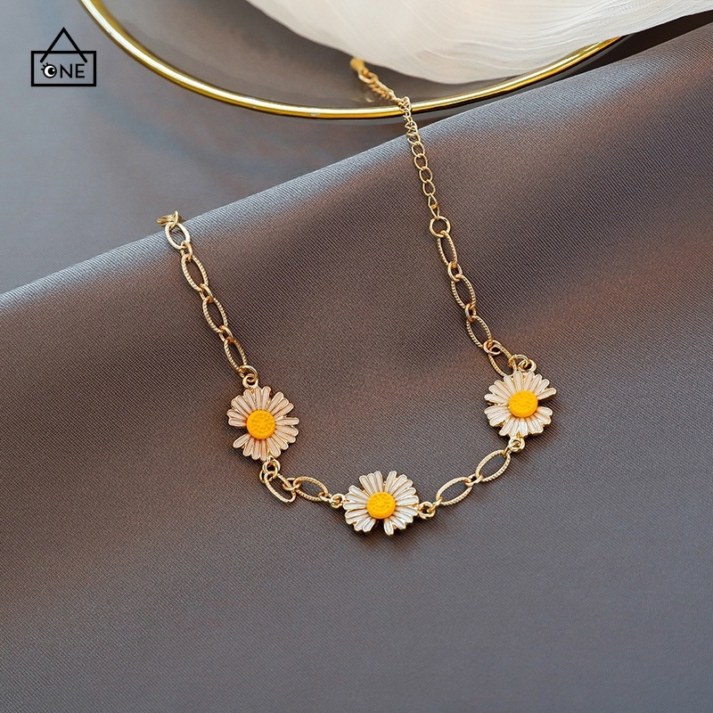 COD❤1PC Fashion Daisy Tassel Necklace Small Daisy Bracelet Korea Fresh Gold Bracelet Gold Necklace A one