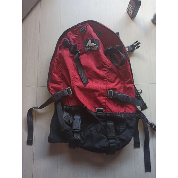 daypack gregory merah hitam
