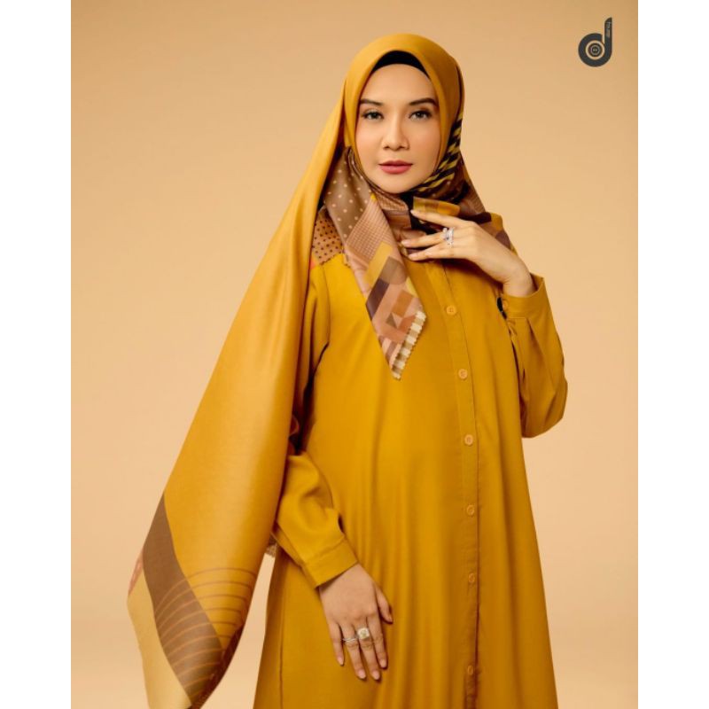 SPARKLE MUSTARD "BY DEENAY X ZASKIA SUNGKAR"
