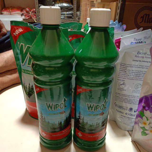 Wipol Karbol botol 750ml