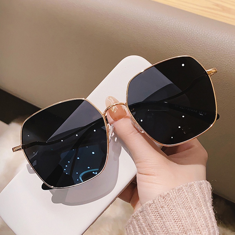 Korean Shade Kacamata Hitam Wanita Metal Square Frame UV400