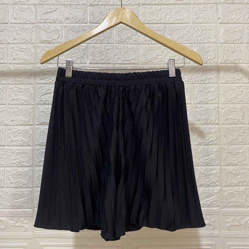 𝐁𝐄𝐋𝐈 𝟏 𝐃𝐀𝐏𝐀𝐓 𝟖𝐩𝐜𝐬 - HOTPANTS JUMBO PLISKET KLOK REMPEL BESAR - HOT PANTS NAGITA CELANA PENDEK HYGET MURAH SALE / CELANA PENDEK WANITA