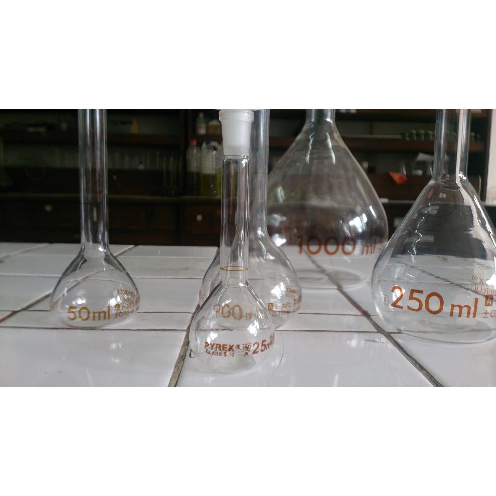Labu Ukur 1000ml volumetric flask 1000 ml  pyrex  grade A
