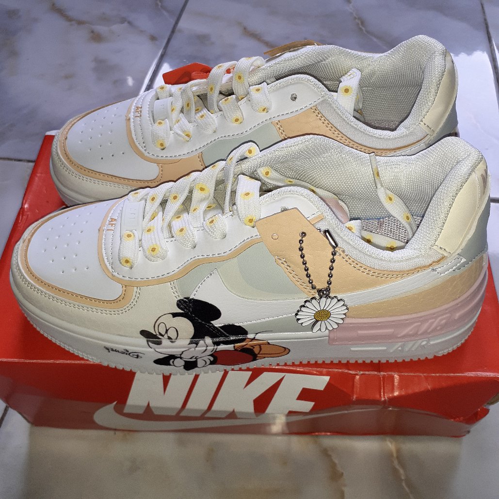 nike disney trainers