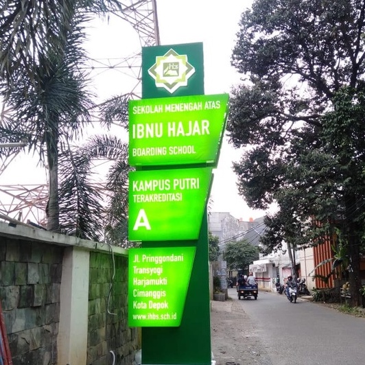 PAPAN TANDA NAMA SEKOLAH I LED I PYLON SIGN