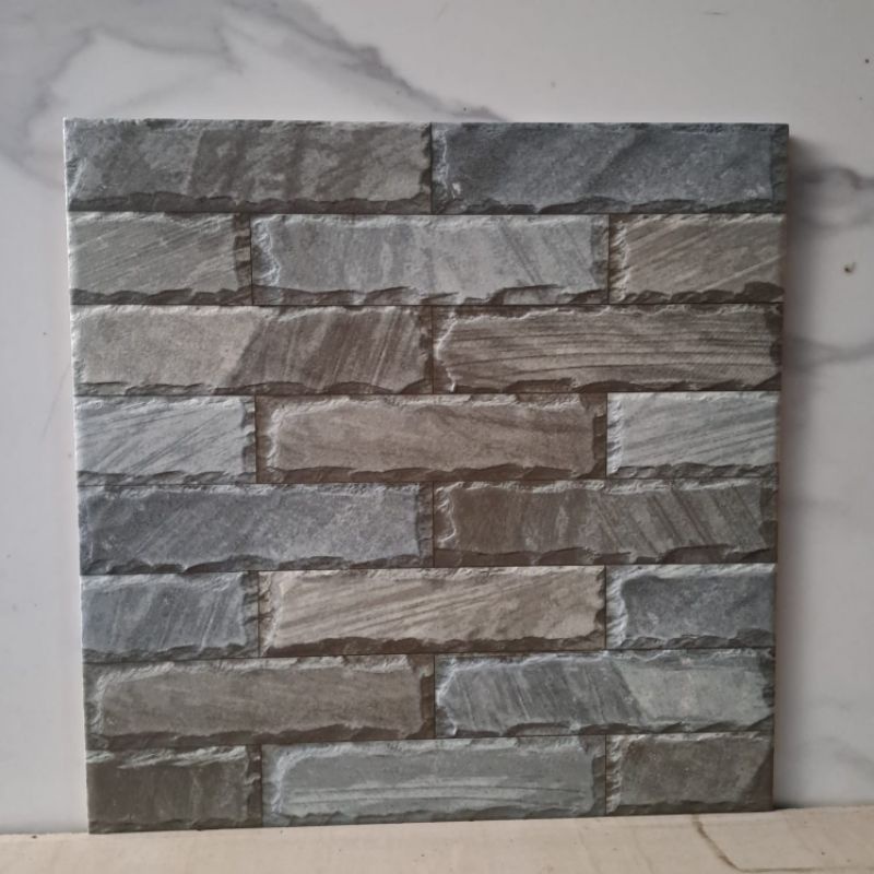 Keramik Kasar Timbul Motif Bata 40x40 MAGMA Mulia