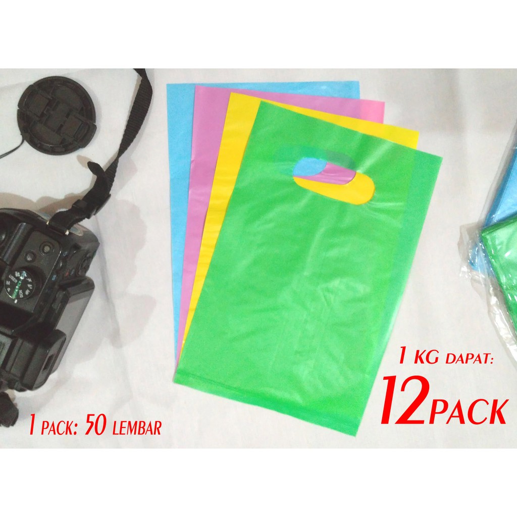 

Tas Plastik Kemasan Souvenir Polos Warna 15 X 23 cm