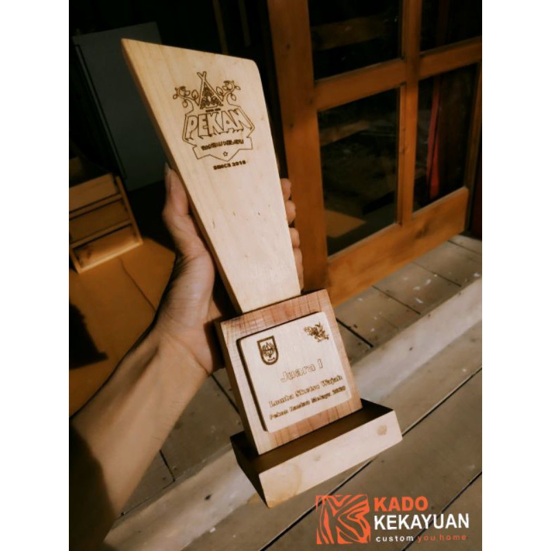 Plakat Ukiran Kayu + design kata