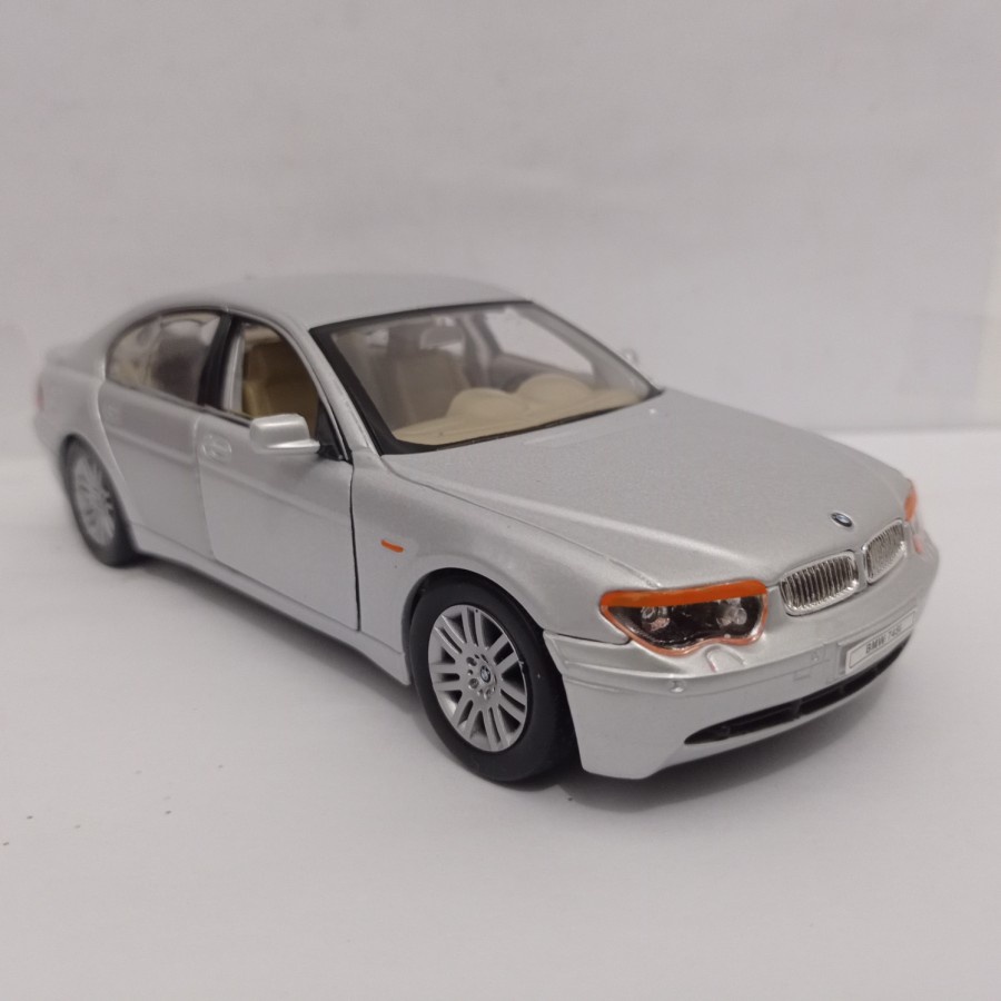 DIECAST BMW 745i WELLY SKALA 1:24 DIECAST MOBIL KOLEKSI TERLARIS