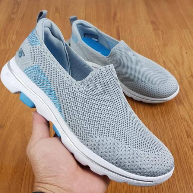 SEPATU SKECHERS WANITA GOWALK 5 PRIZED