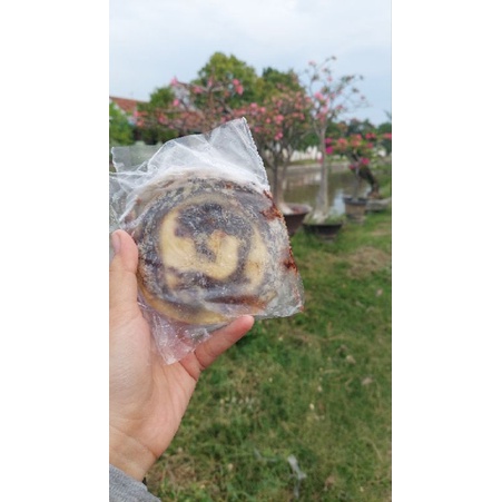 

Roti Maryam Coklat Lumer BEST SELLER | 1 Bungkus isi 3 |Pengiriman Area Jawa Timur