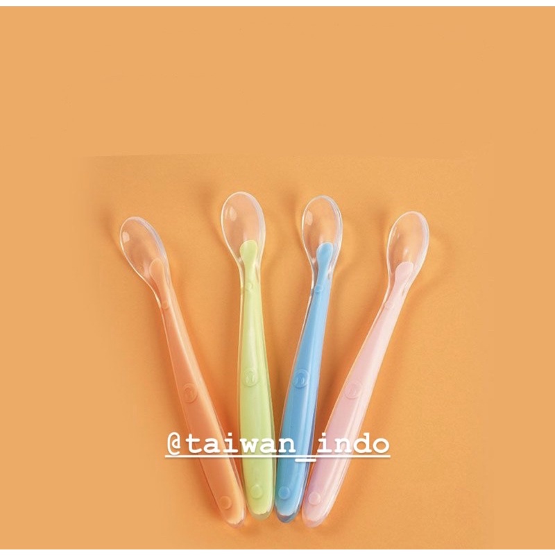 Colorfull Baby Spoon / BPA FREE LATEX FREE PVC FREE / Baby Spoon / Sendok Makan Bayi / Alat Mpasi / Sendok Makan Anak / Peralatan Makan / Silikon Soft Spoon / Sendok Lentur / Silicone Baby Spoon