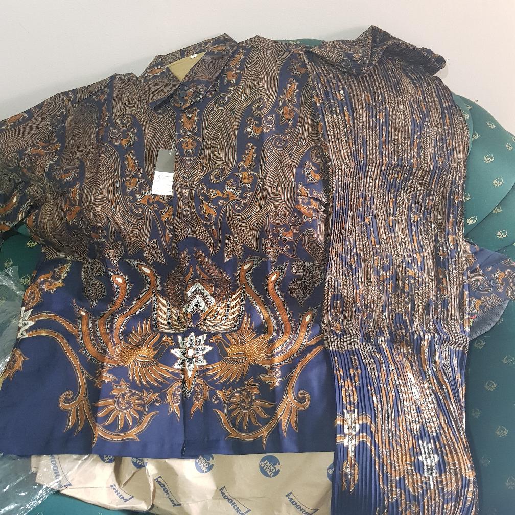 Baju Batik Couple / Batik Couple / Batik Set / Batik Lengan Panjang / Rok Set