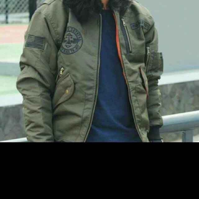 JAKET BOMBER PITCH GREEN ARMY