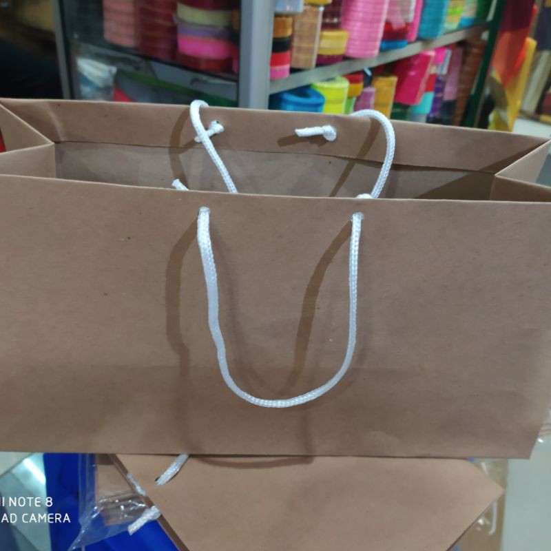

Paper bag bento terlaris dan murah isi 12 pcs
