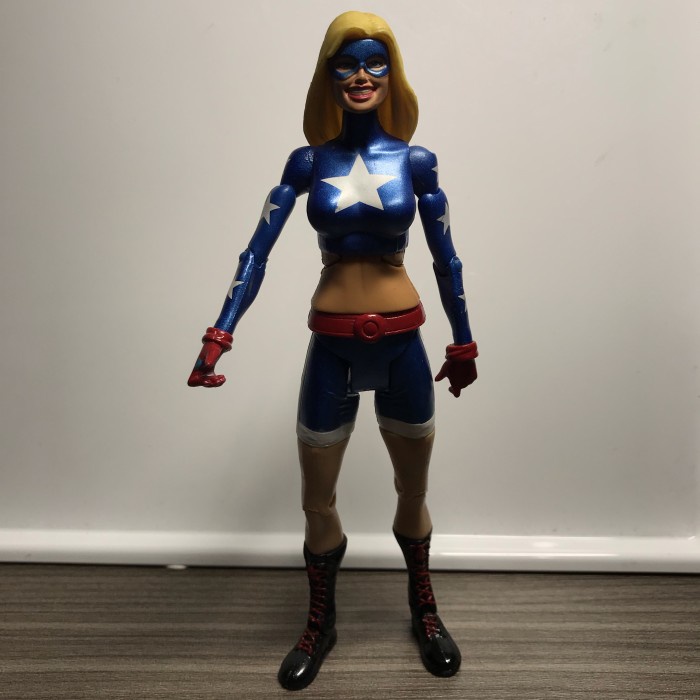 Mattel DCUC STARGIRL Action Figure