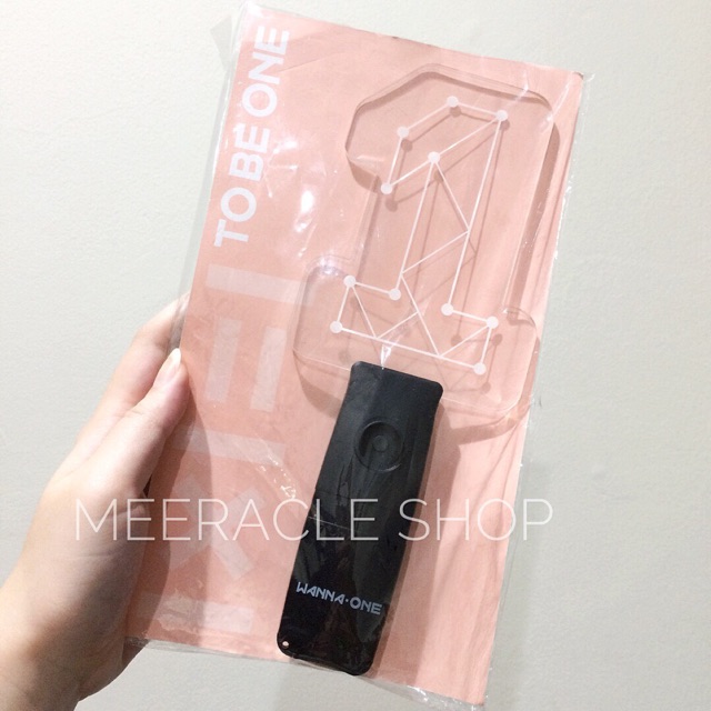 WANNA ONE Lightstick