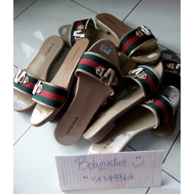 Sandal gucci Save 65 Sandal gucci Save 65