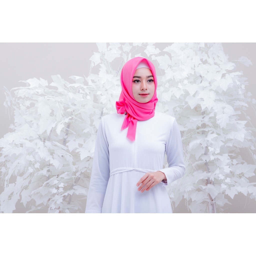 HIJAB SEGI EMPAT SAUDIA BY SUNNY (WARNA BRIGHT PINK)