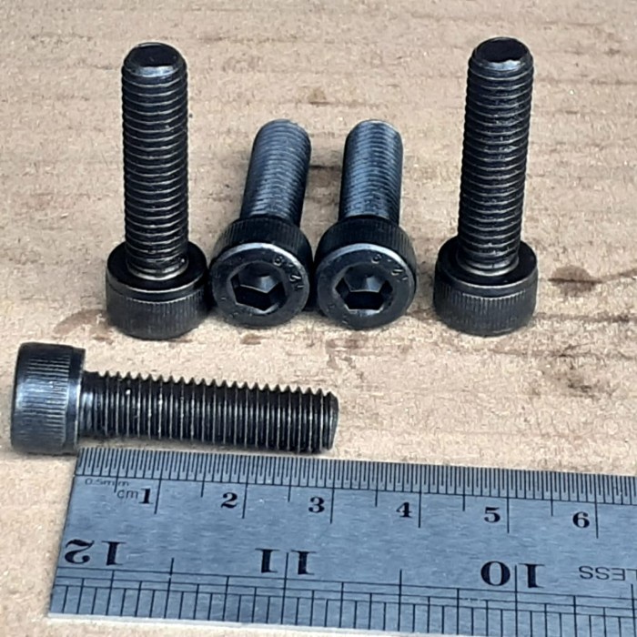 BAUT L M8X30 (3CM) BAJA FULL DRAT / BAUT L BAJA M8 X 30 GRADE 12.9 / BAUT L BAJA M8 PANJANG 3 CM / B