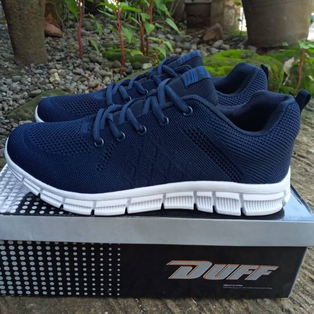 Sepatu duff